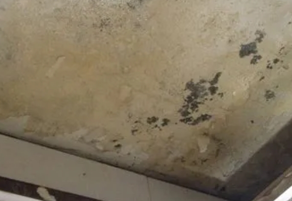霍城阳台漏水维修公司分享下霍城卫生间渗水维修需要注意哪些问题。